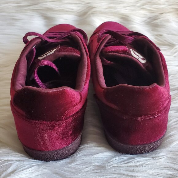 Marc Ecko Unlimited Girl's Wine Red Lace Up Velour Sneaker SZ 4 - Picture 8 of 10